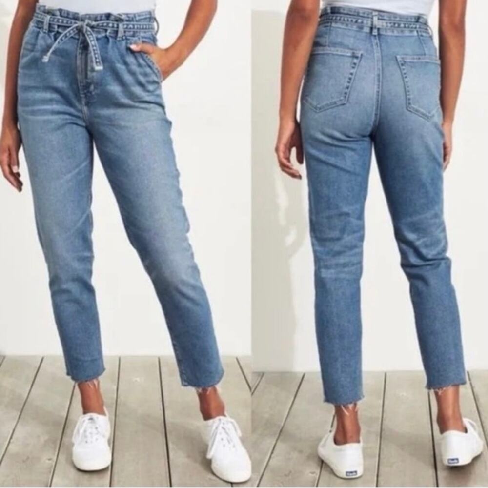 Hollister Curvy Ultra High-Rise Mom Jean size 3 Tie Waist